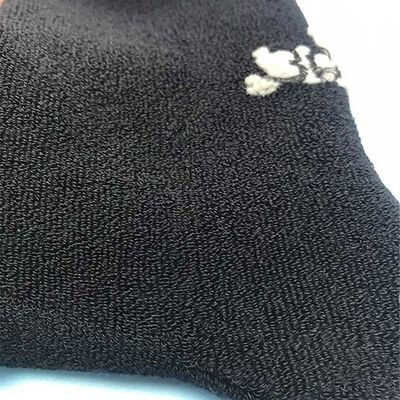乗組員用靴下で 冬の冒険で快適で快適に過ごしてください