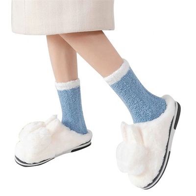 女性用暖かい暖かい靴下 防滑室内冬用 厚いサンゴ毛の毛深い靴下