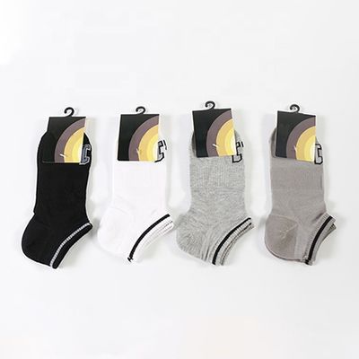 日常着用 男性用綿靴下 吸着面料と文字のパターン