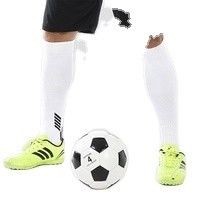 厚い素材と高い膝のストライプを持つアンチスリップ機能 子供のサッカー靴下
